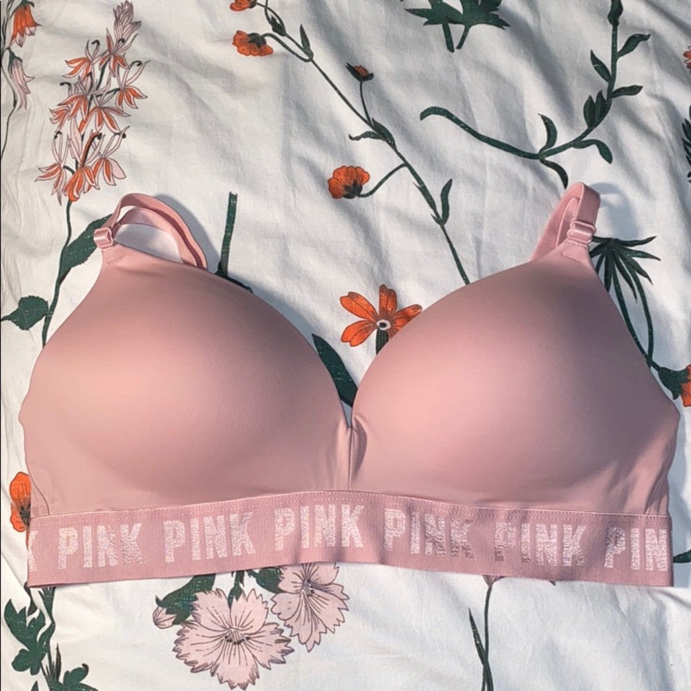 WEAR EVERYWHERE WIRELESS PUSH-UP BRA